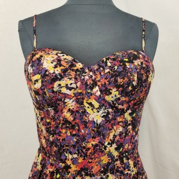 Floral Patterned Romper Cuffed Material Girl M - Picture 3 of 6